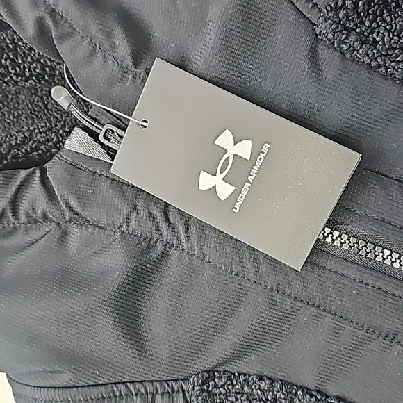 New With Tags Under Armour Pullover - Picture 3 of 7